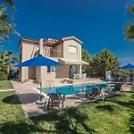 Sunny Coast Villa